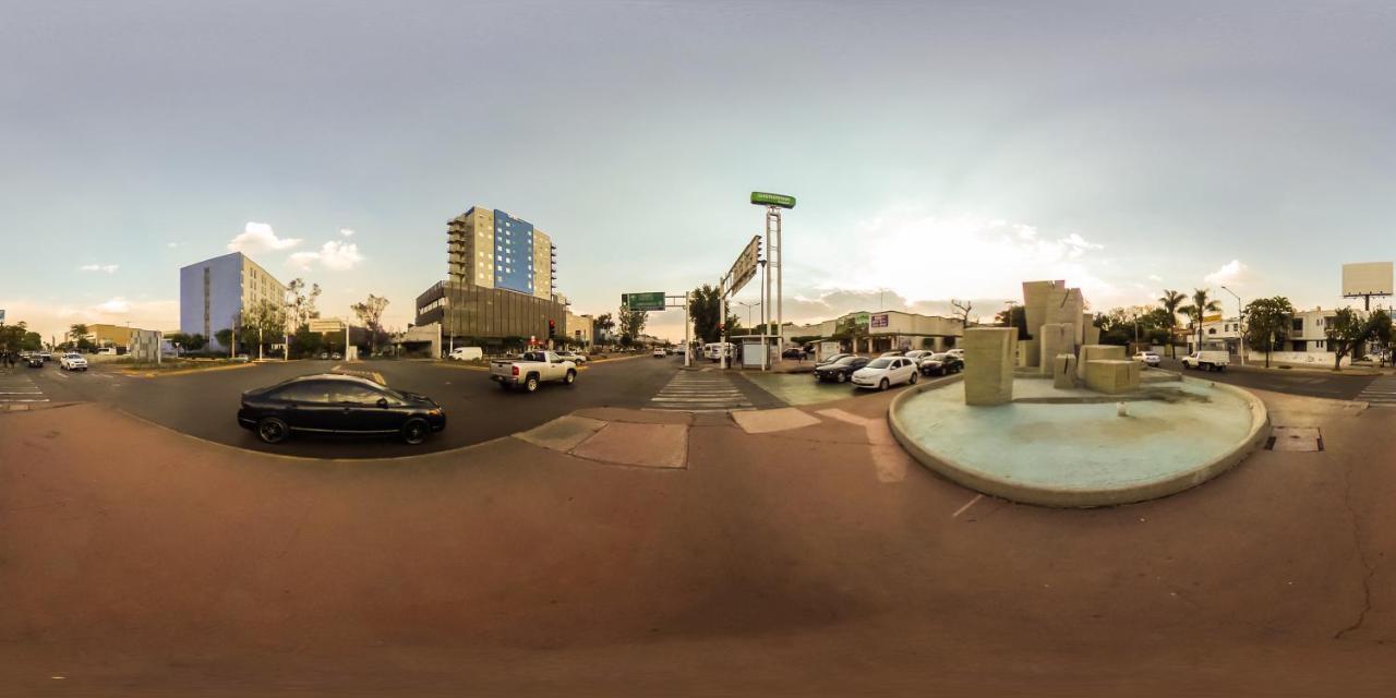 One Guadalajara Expo Hotel Exterior photo