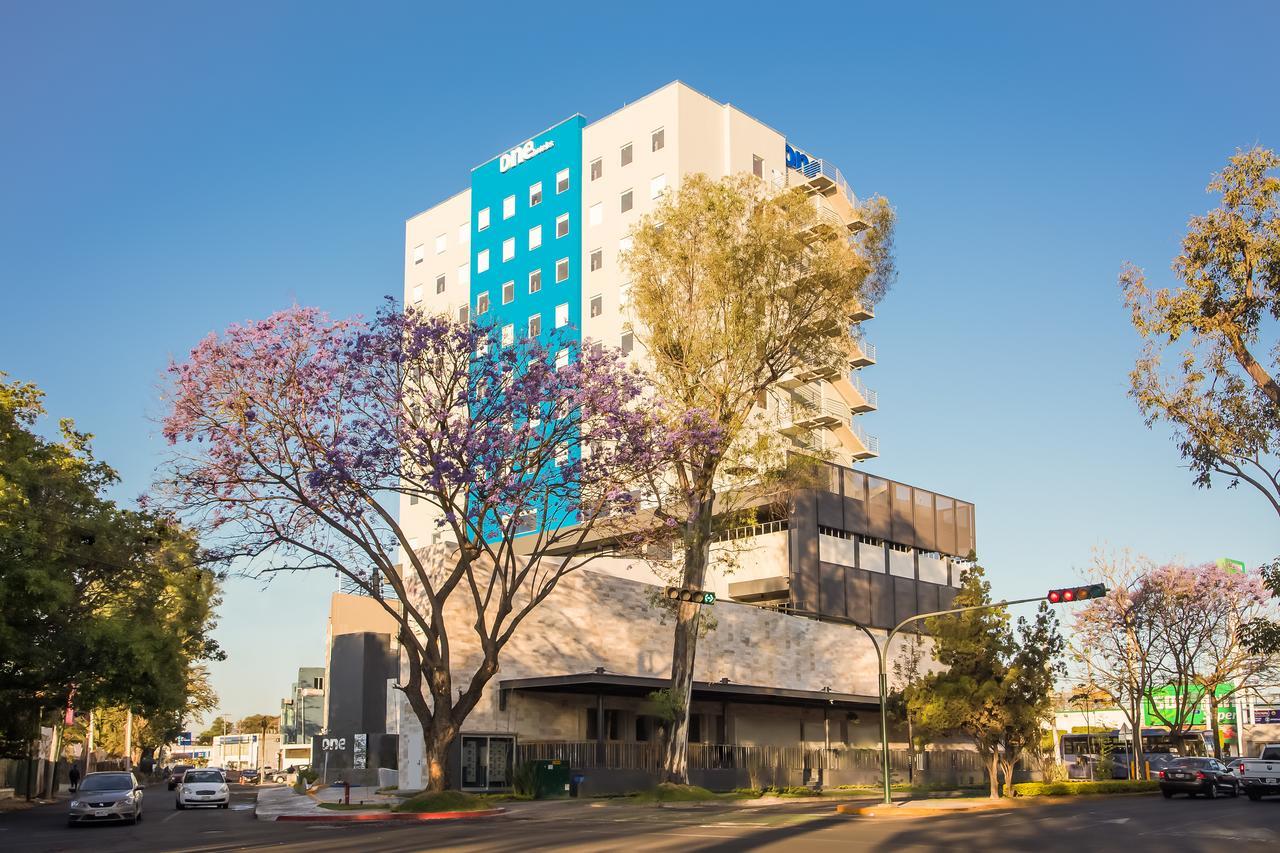 One Guadalajara Expo Hotel Exterior photo